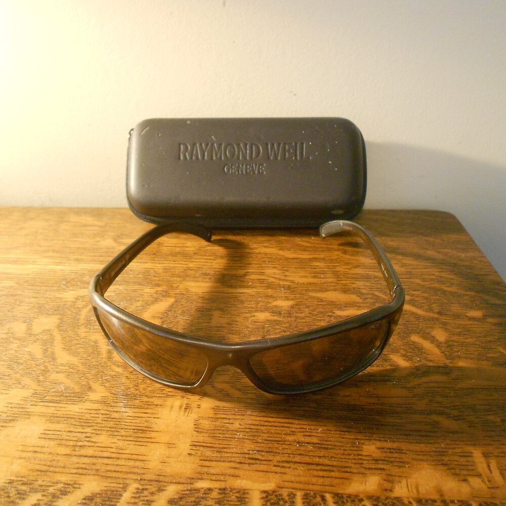 Bolle Frag 1049 black frame sunglasses